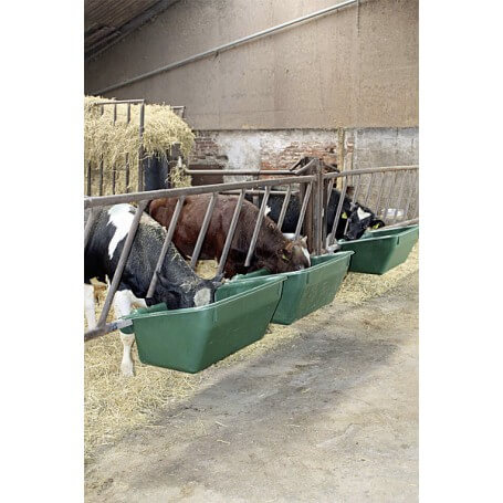 bedrag Voorlopige naam Voorstad Grote kunststof voerbak 180 liter geschikt voor paarden en koeien.